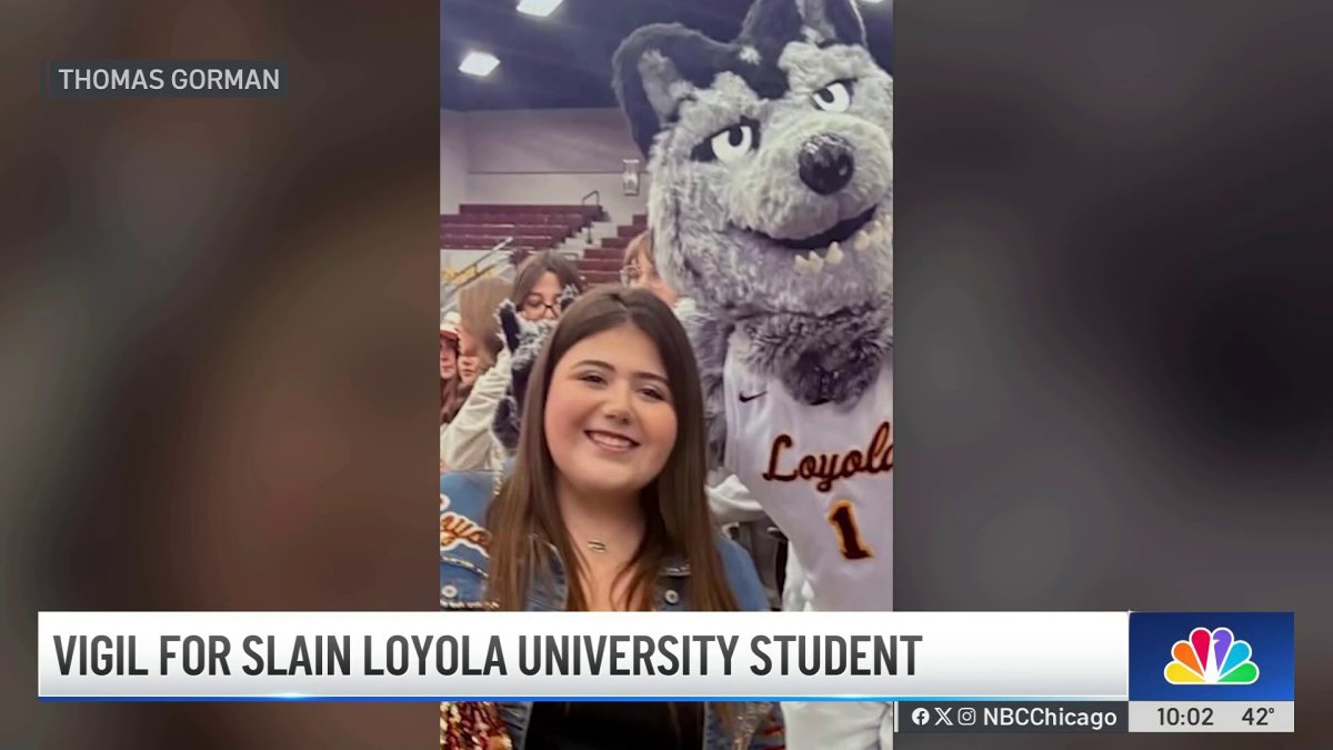 Loyola Chicago students gather for vigil to honor freshman killed by ...