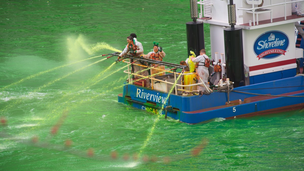 How long does the green dye last in the Chicago River? Here's what to know