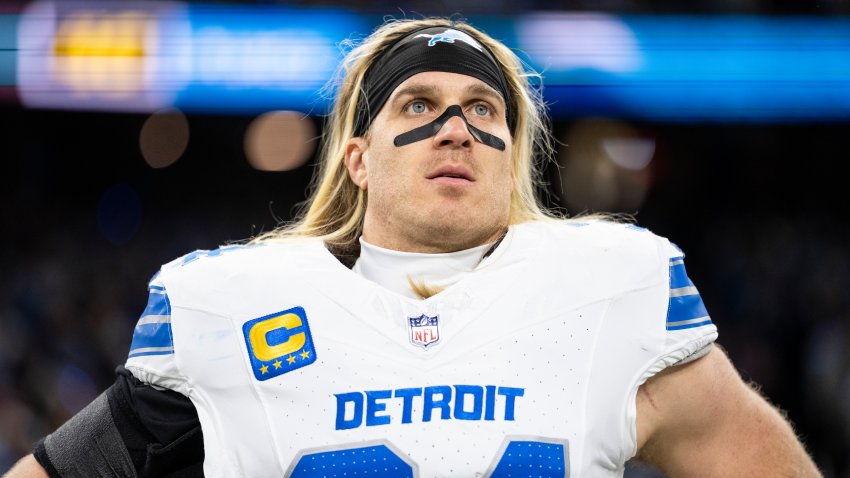 DETROIT, MICHIGAN – DECEMBER 4: Alex Anzalone #34 of the Detroit Lions looks on during the national anthem prior to an NFL football game against the Dallas Cowboys at Ford Field on December 04, 2025 in Detroit, Michigan. (Photo by Michael Owens/Getty Images)