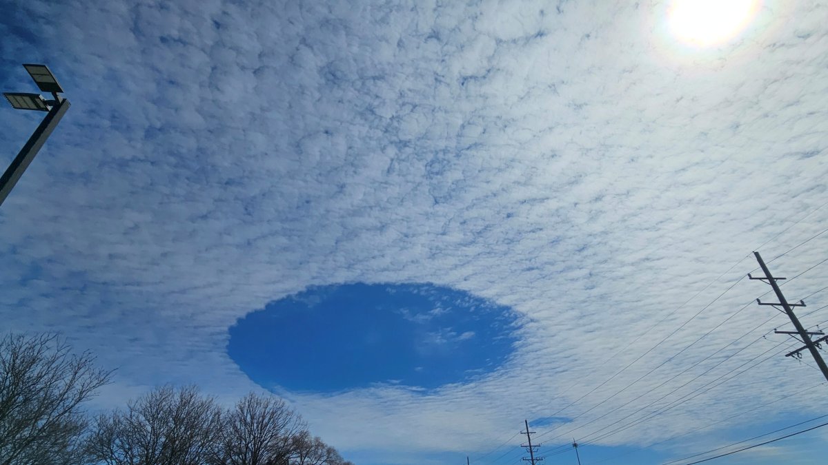 Rare ‘hole punch clouds seen over west suburbs of Chicago Rare ‘hole punch clouds seen over west suburbs of Chicago