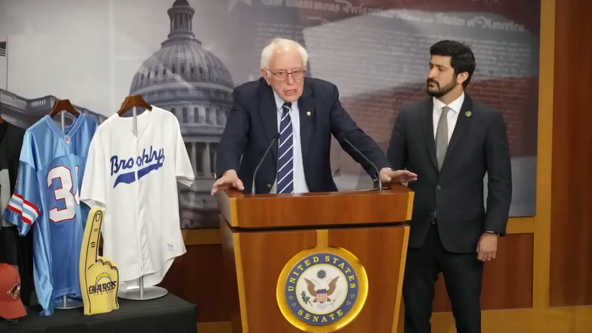 Senator Bernie Sanders wants to keep the Bears in Illinois