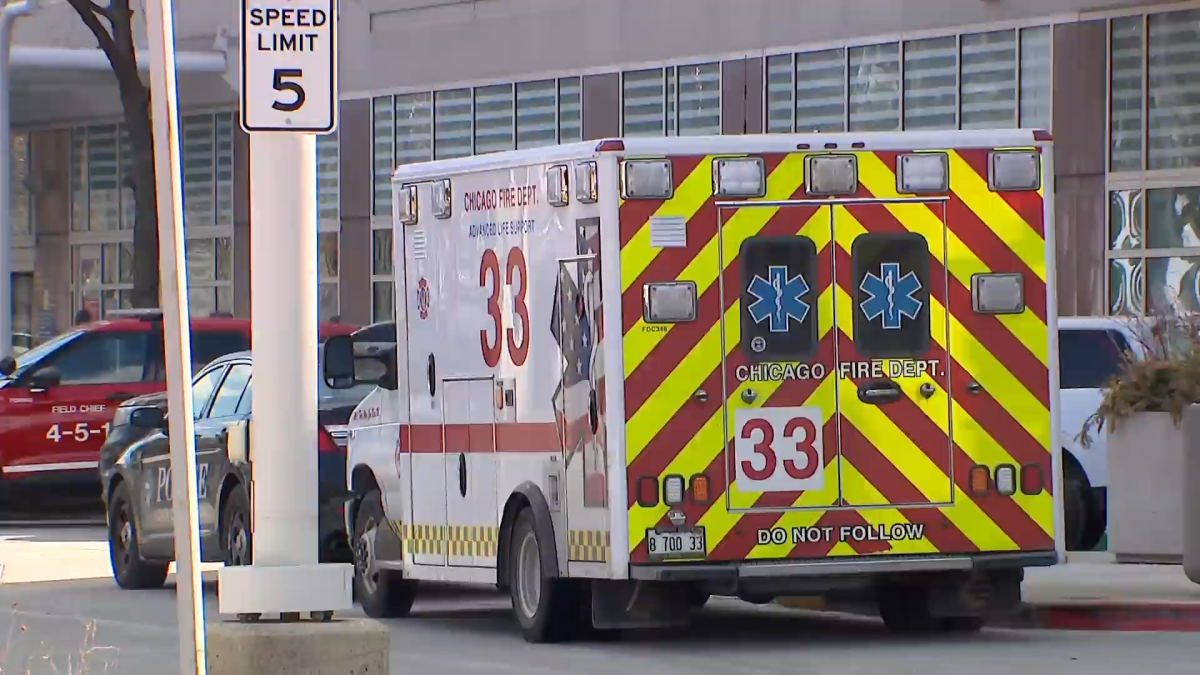 Chicago firefighter dies hours after being injured in North Side fire: Sources