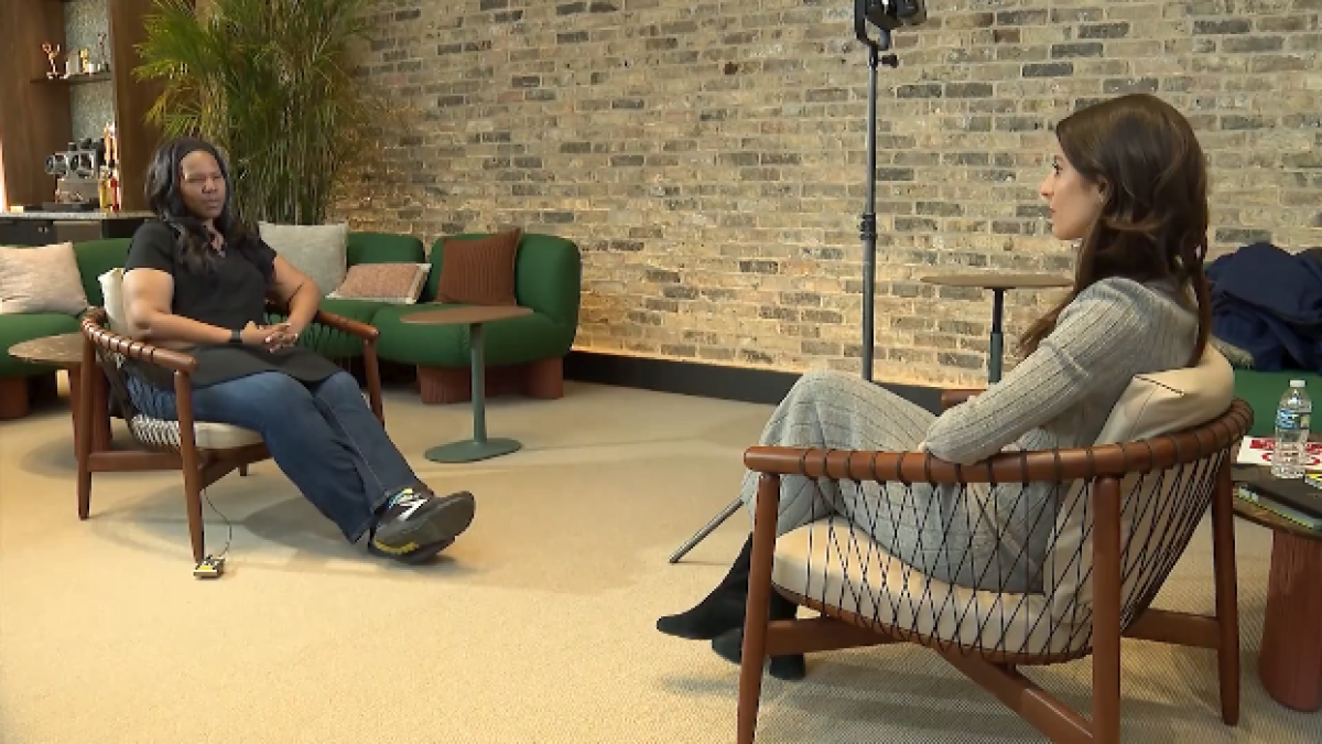 How to make working through menopause symptoms more comfortable How to make working through menopause symptoms more comfortable