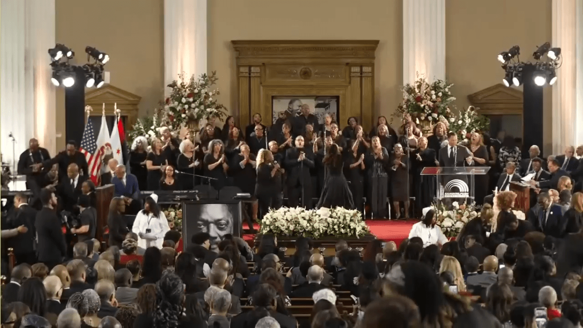 After a president-filled celebration, Rev. Jesse Jacksons family gathers for an intimate home-going
