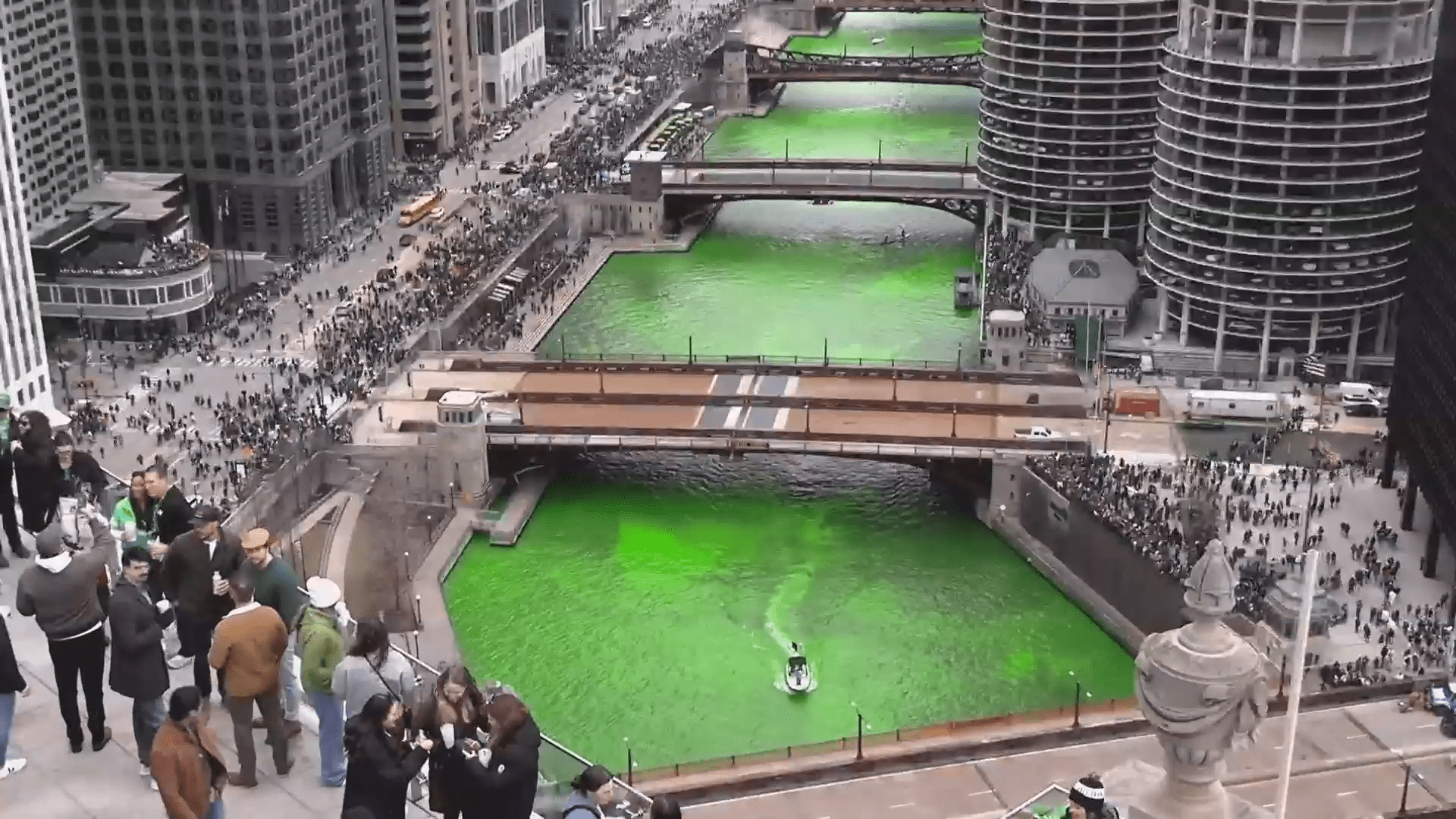 Thousands celebrate St. Patrick's Day in Chicago with river dye, parade and parties