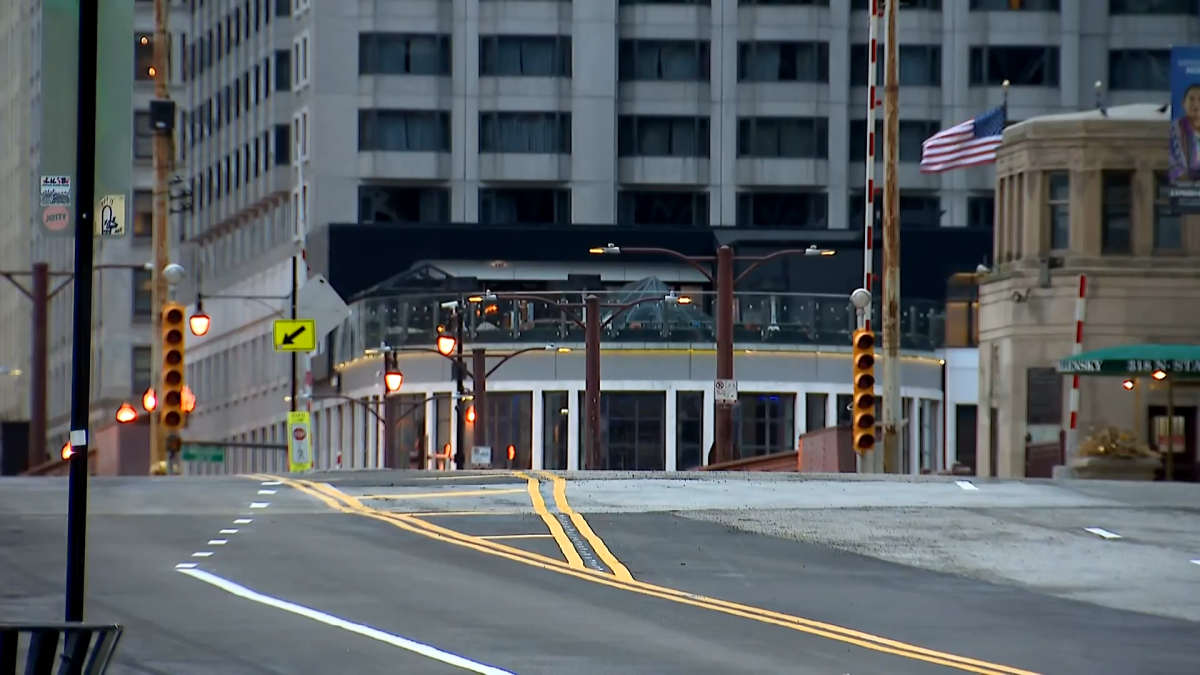 Chicagos busy State Street Bridge finally reopens after major remodel
