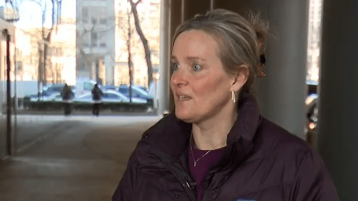 Suburban woman uses CPR to save husband after medical emergency Suburban woman uses CPR to save husband after medical emergency