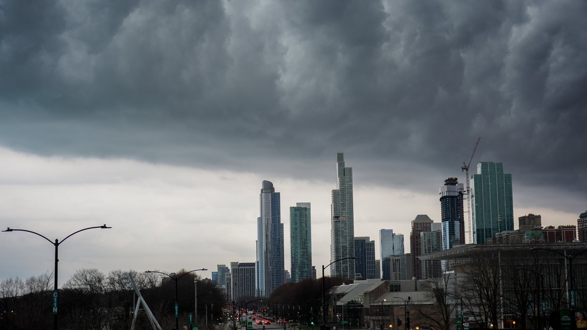 Live Updates: Hail, downpours and even tornadoes possible in Chicago area
