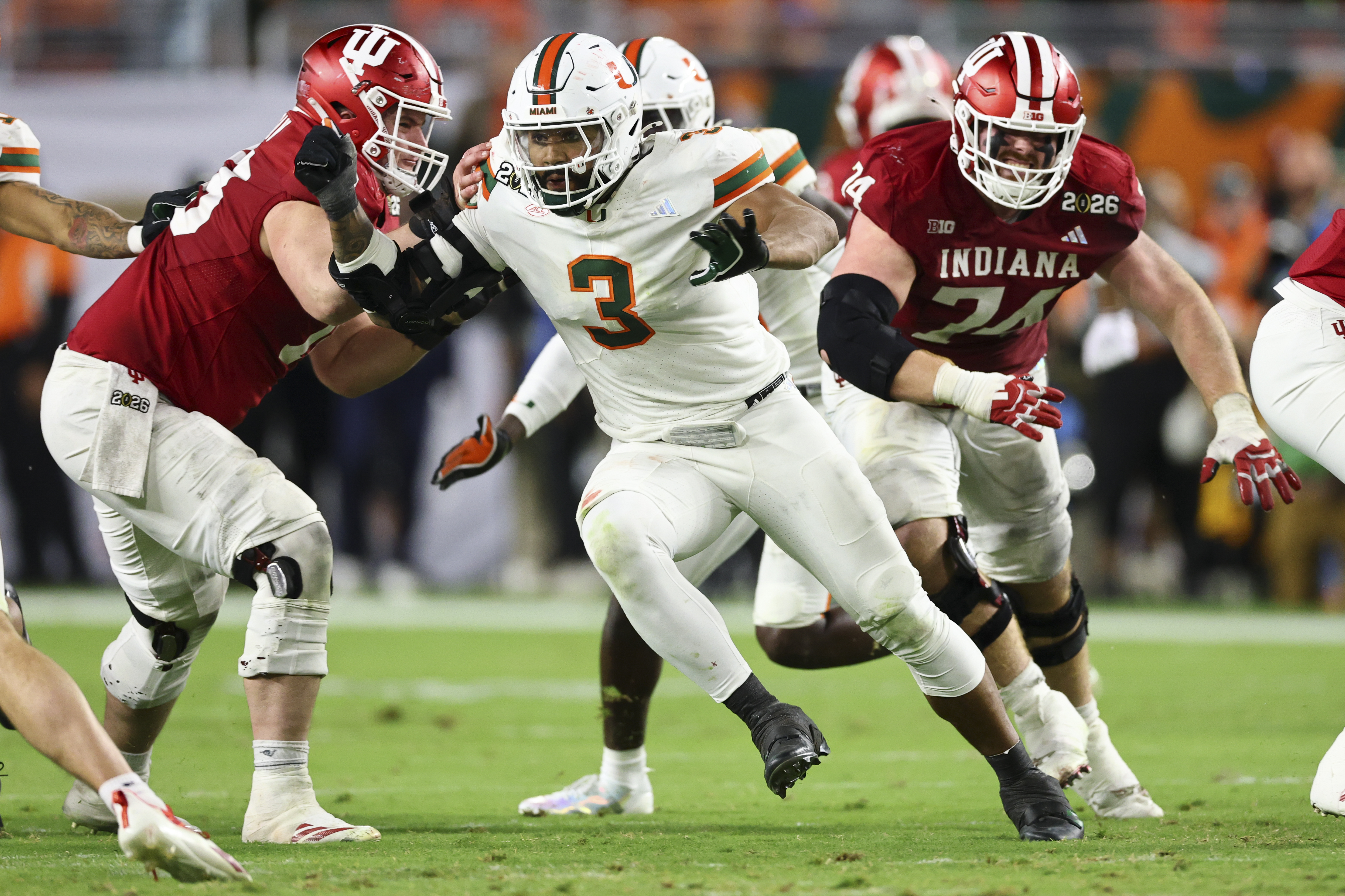 Chicago Bears NFL Draft prospect capsule: Akheem Mesidor