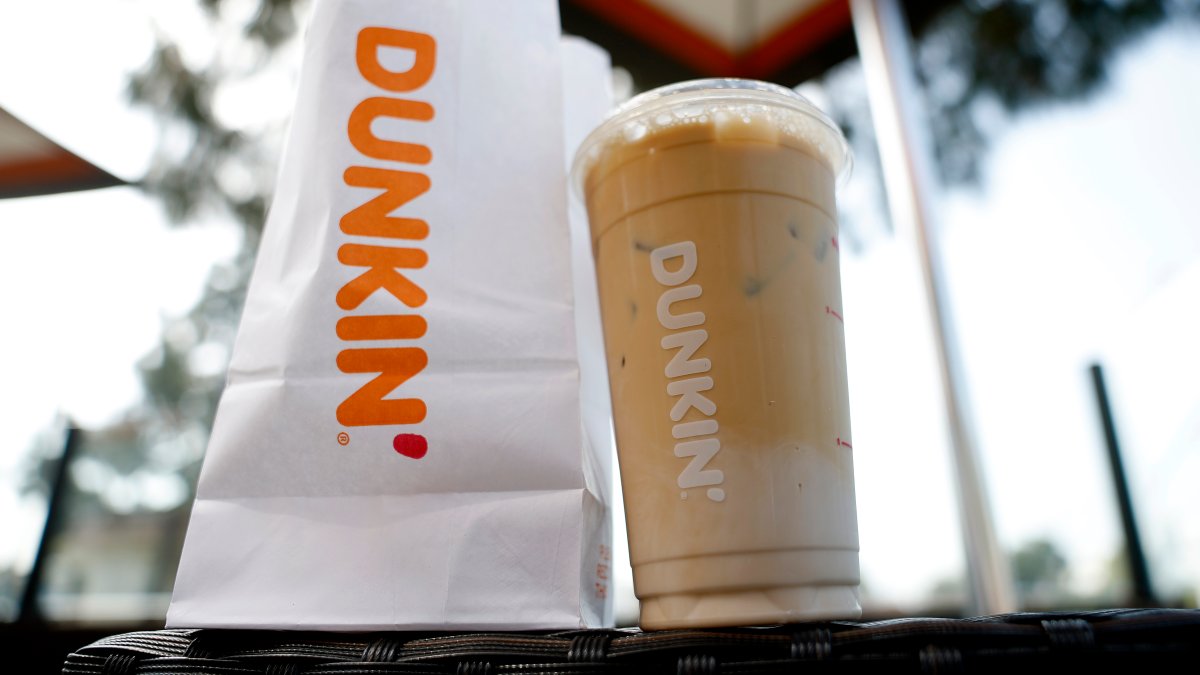 Dunkin’ giving away 1 million free coffees — again. How to get one ...