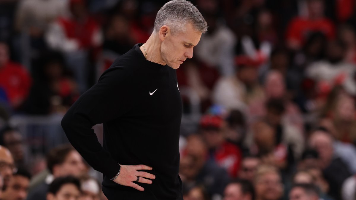 Billy Donovan &lsquo;stepping away as Chicago Bulls head coach, team announces
