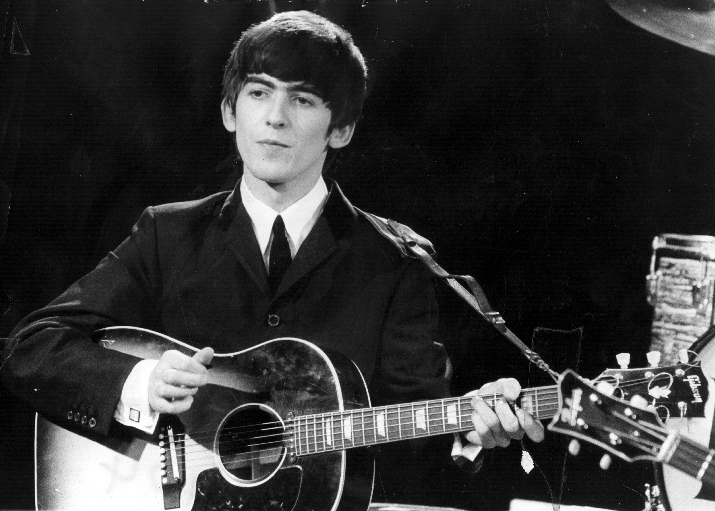 nbcchicago.com - John O'Connor | The Associated Press - Before Beatlemania, George Harrison visited his sister in Illinois. The house is now for sale