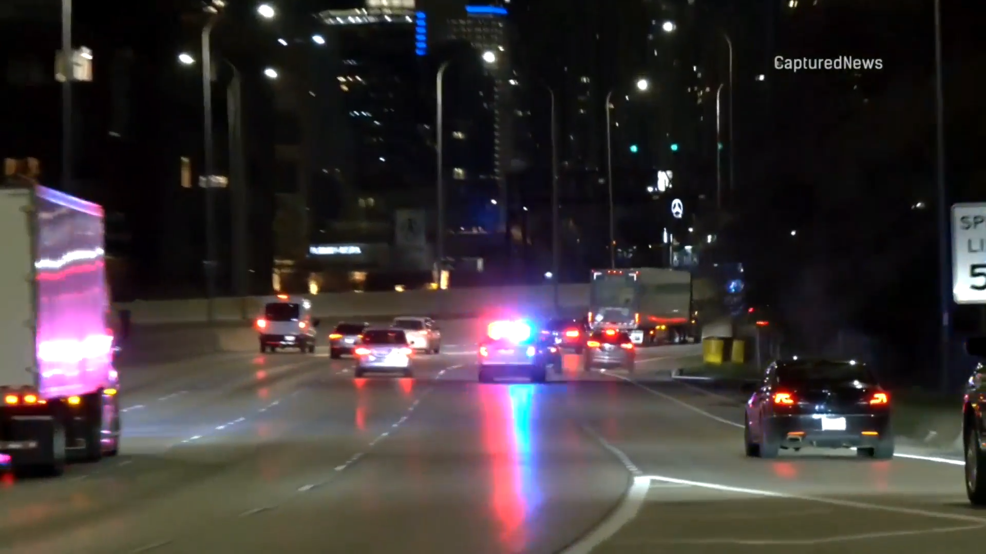 Police chase masked burglary suspects in minivan through north suburbs, onto Kennedy Expressway