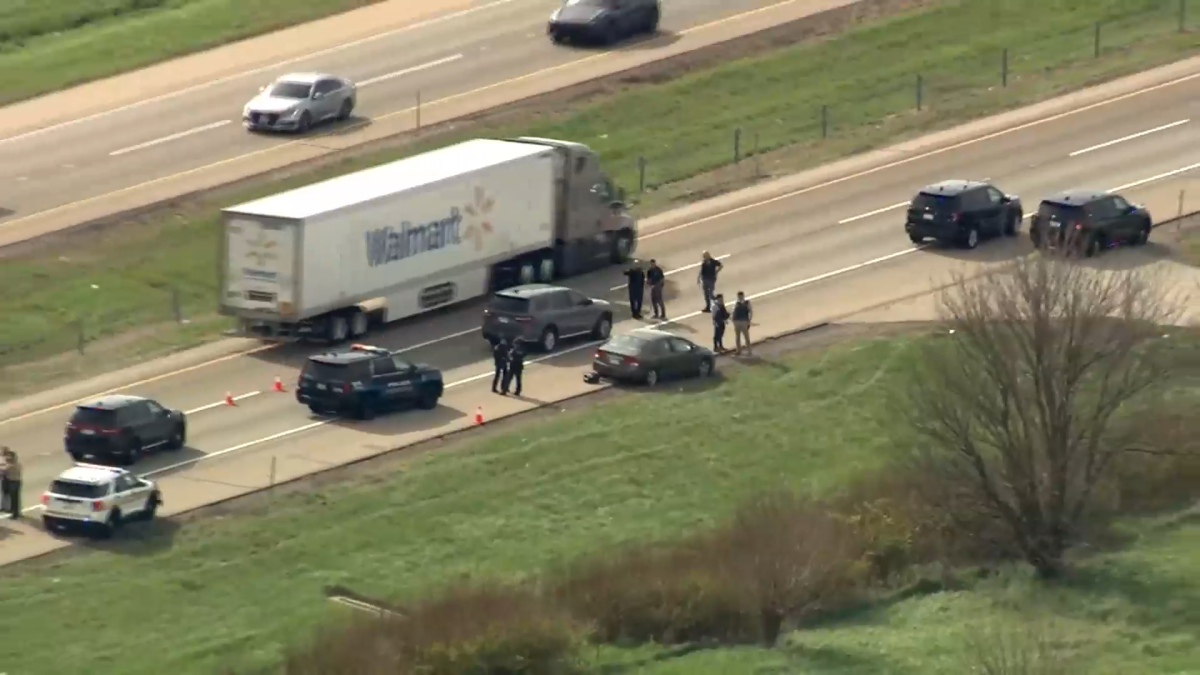 Part of Reagan Memorial Tollway closed in DeKalb County due to police investigation