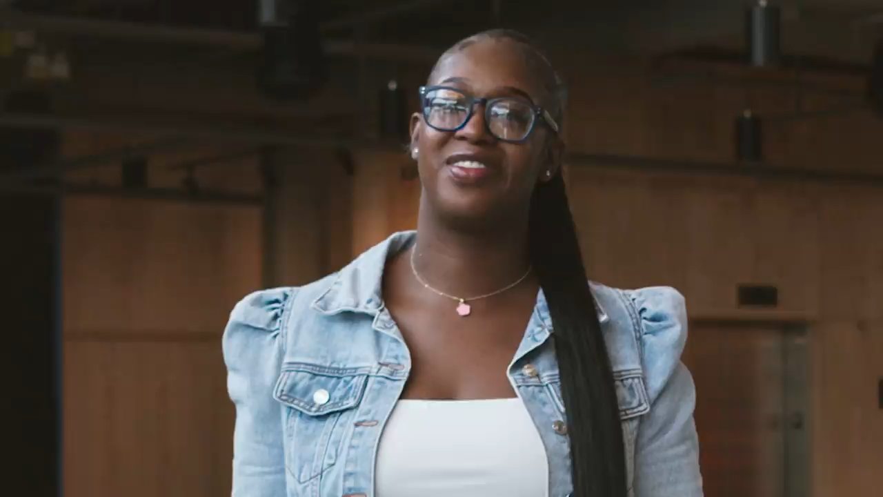 Supporters rally for Chicago woman who allegedly killed boyfriend in self-defense