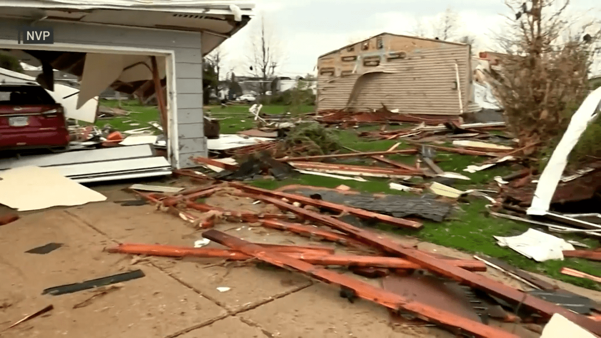 EF-2 tornado struck Lena, Illinois with peak winds around 130 mph, NWS confirms