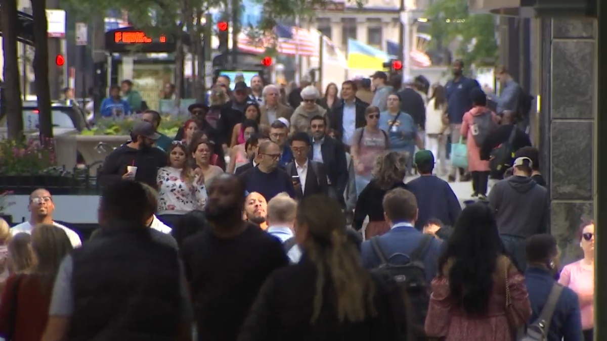 Retail shuffle underway on Mag Mile as American Eagle, Levi's plan new stores: report