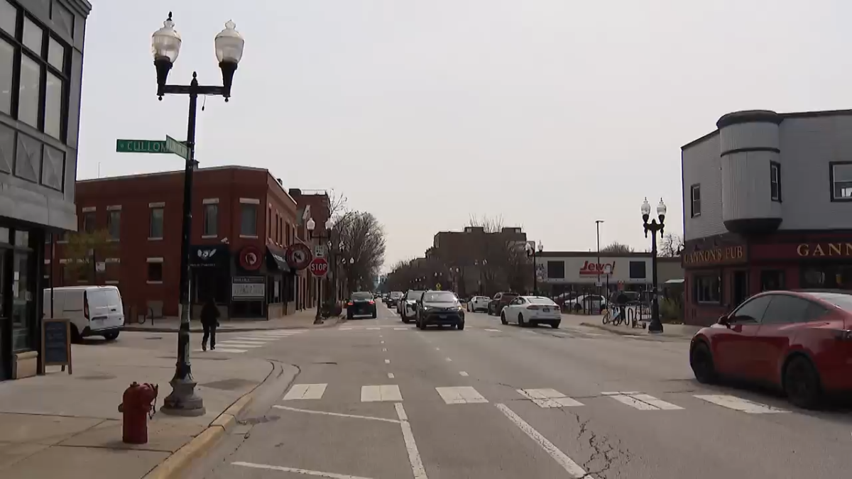 Woman fights off intruder during North Center home invasion