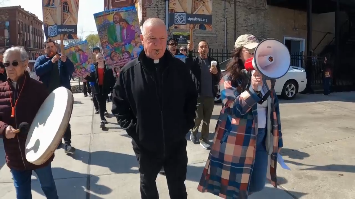 Chicago faithful, Pilsen community unite for ‘Love Thy Neighbor march and rally Chicago faithful, Pilsen community unite for ‘Love Thy Neighbor march and rally