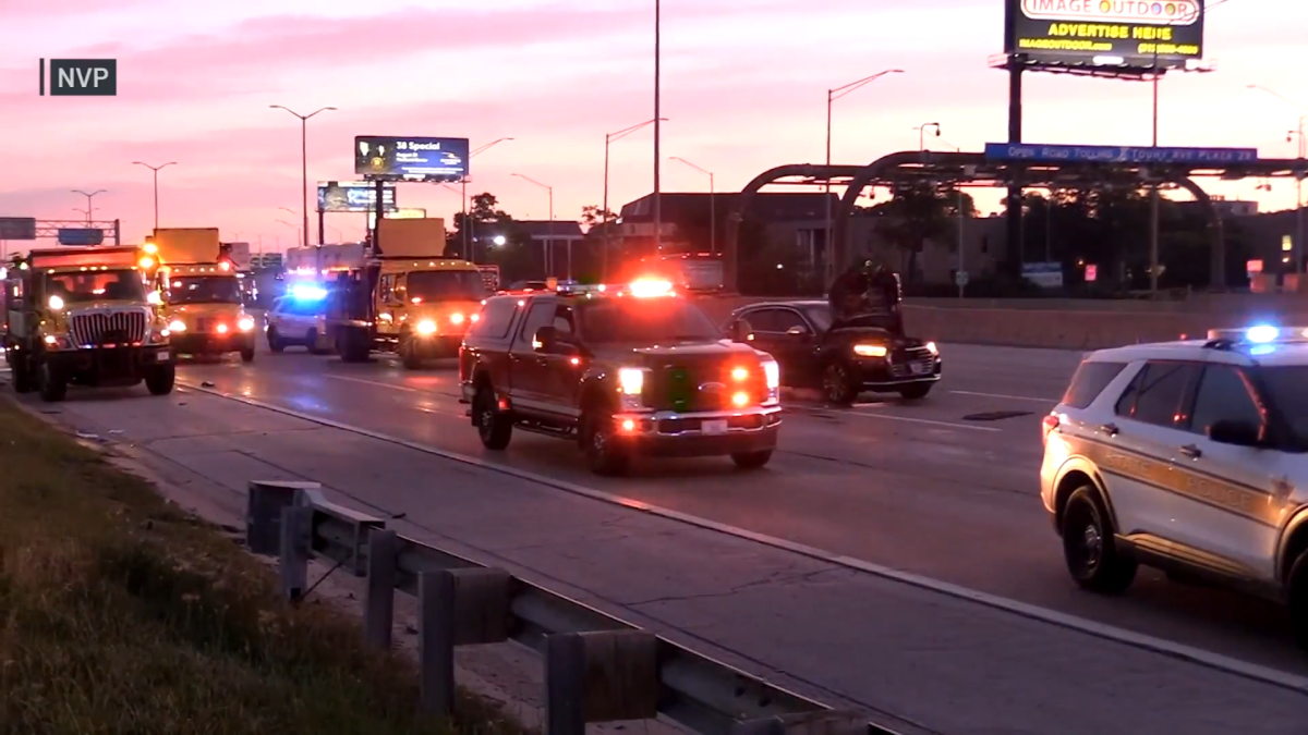Illinois Tollway worker struck, killed during pothole repairs on I-294