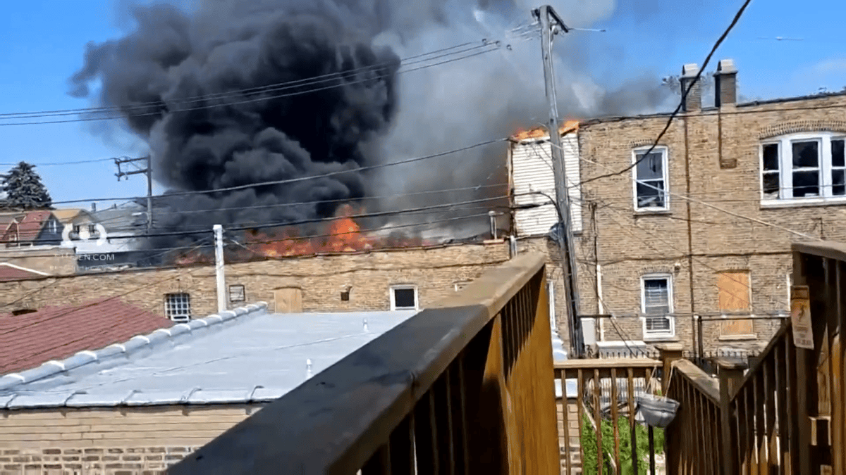 Large plume of smoke rises from fire in Brighton Park building – NBC ...