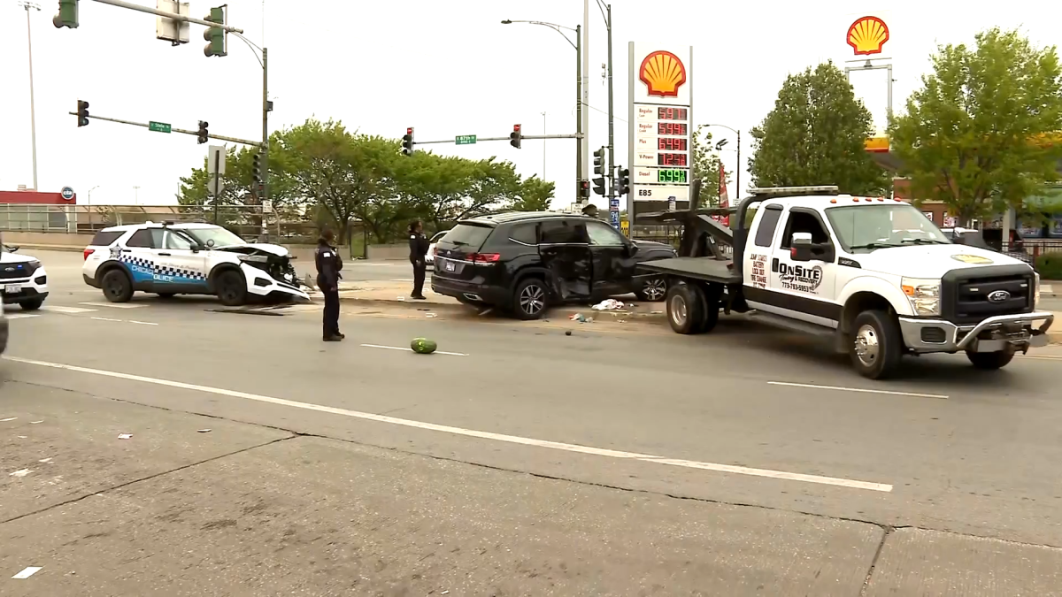 4 hospitalized, including 9-month-old, after crash involving police in Chicago