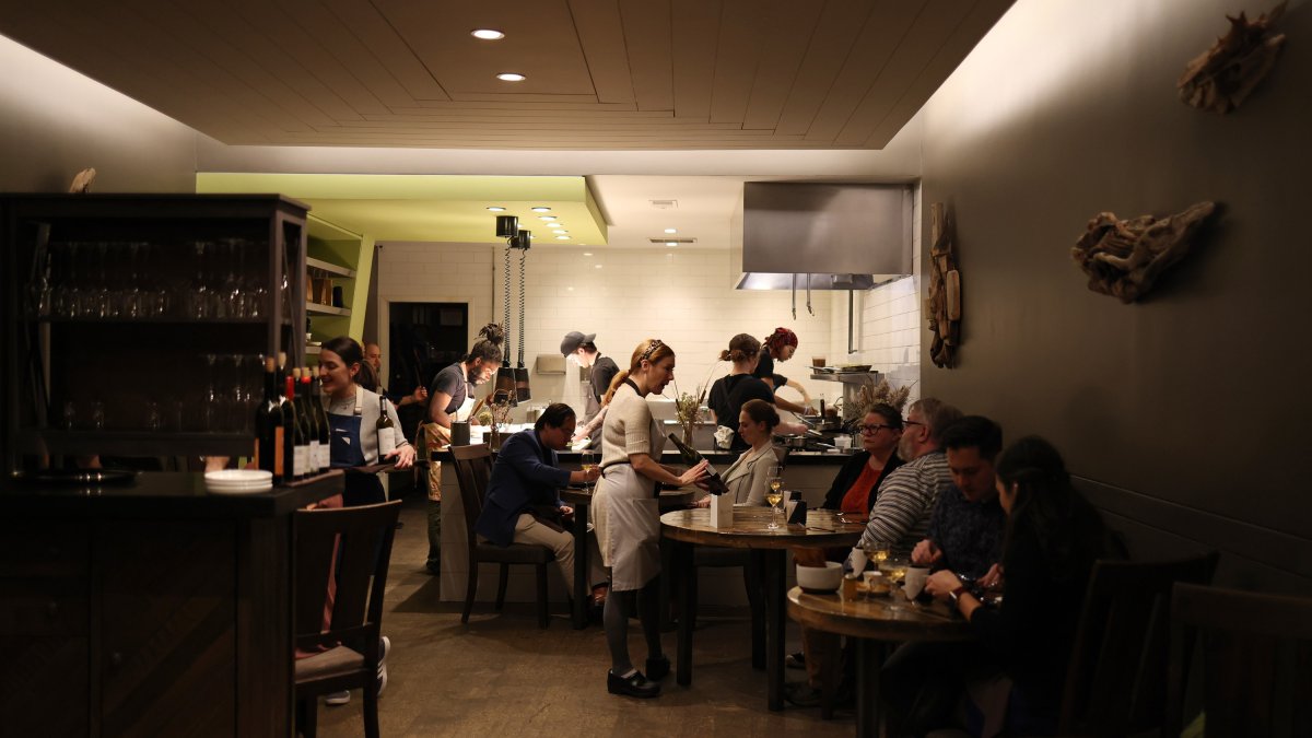 Why Chicagos Michelin-starred Atelier in Lincoln Square suddenly shut down