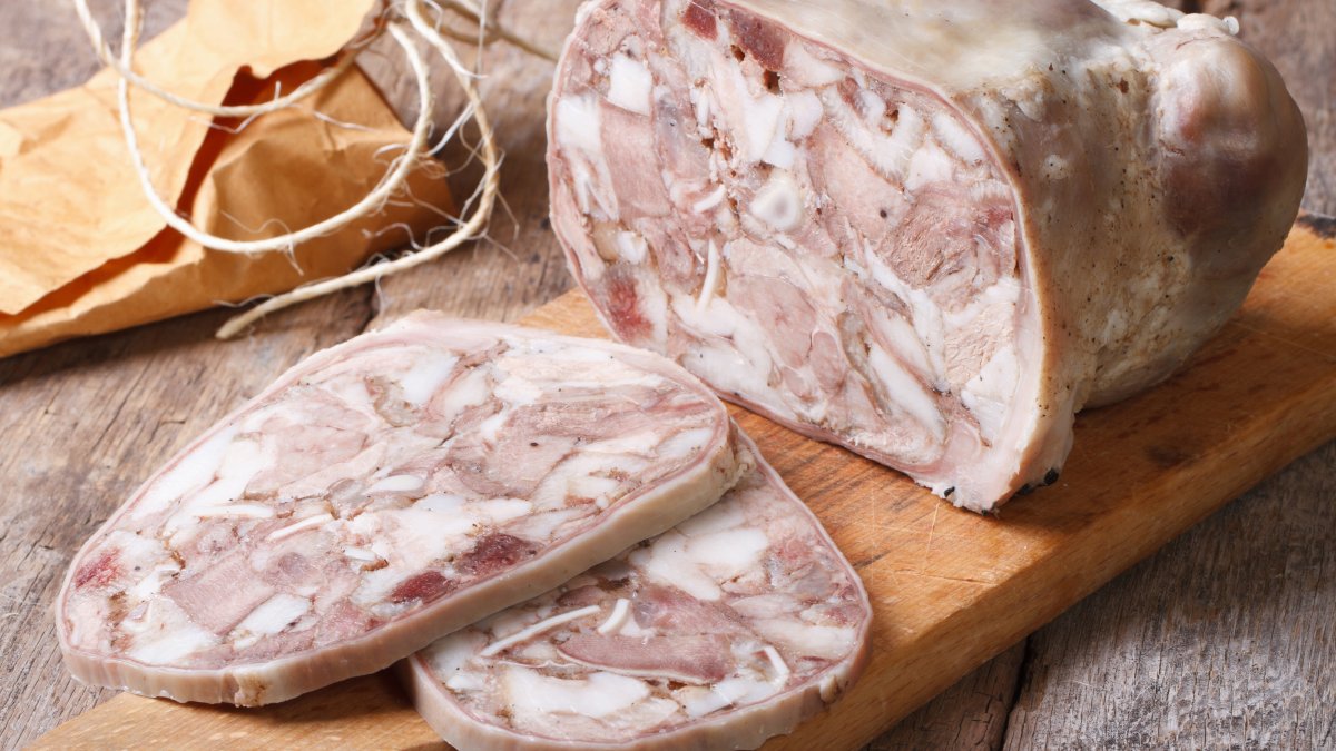 Public health alert issued for deli item sold in Illinois due to listeria; 3 sickened
