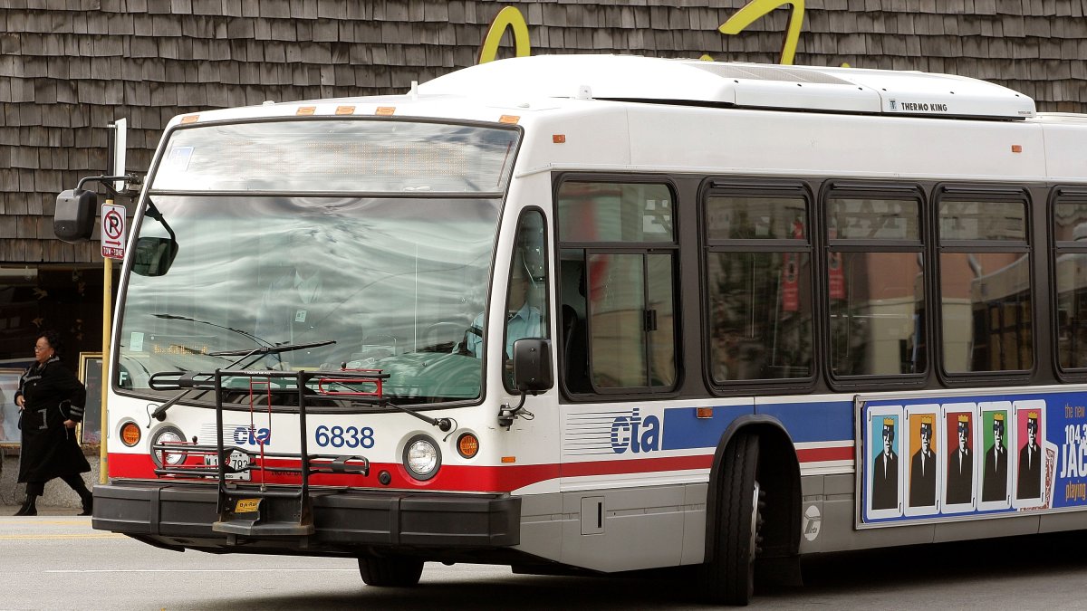 CTA bus driver escapes out window after being threatened by passenger with knife: Police