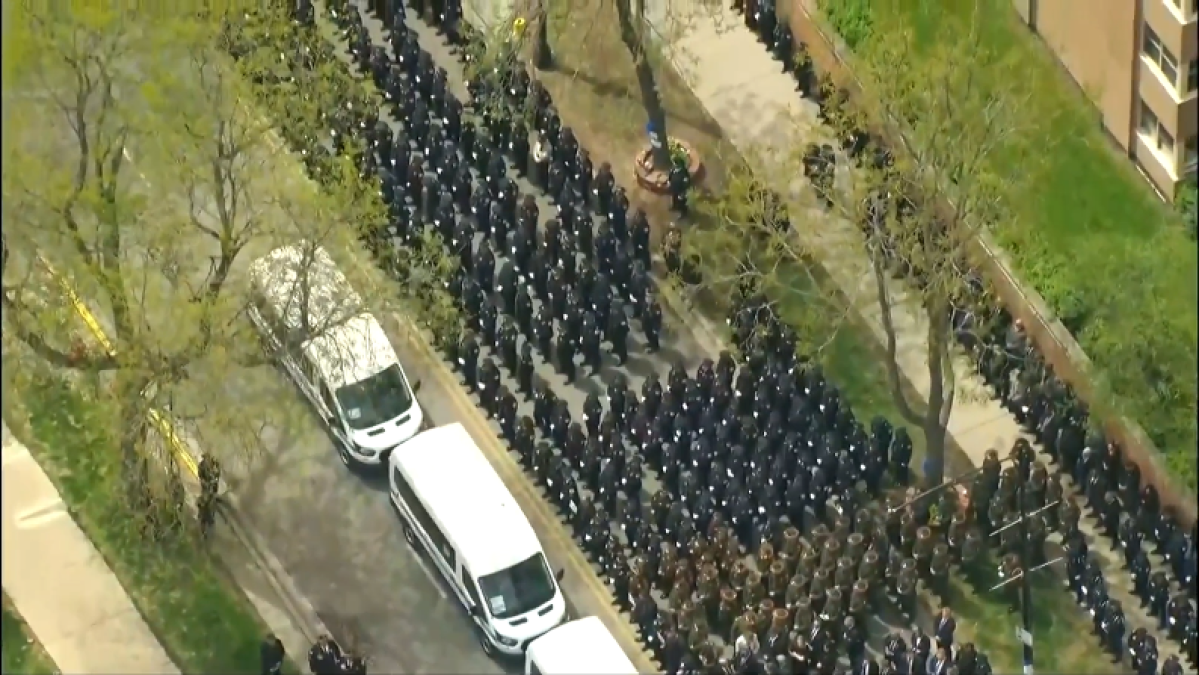 Hundreds honor fallen Chicago Police Officer John Bartholomew at funeral