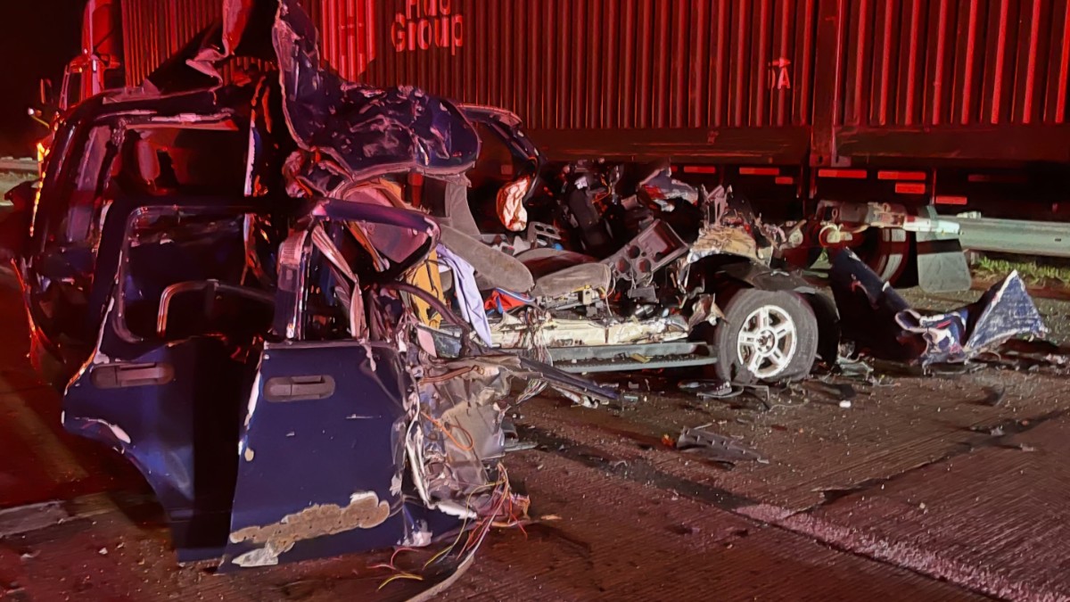 3 young passengers killed, fourth seriously hurt in &lsquo;catastrophic Indiana crash