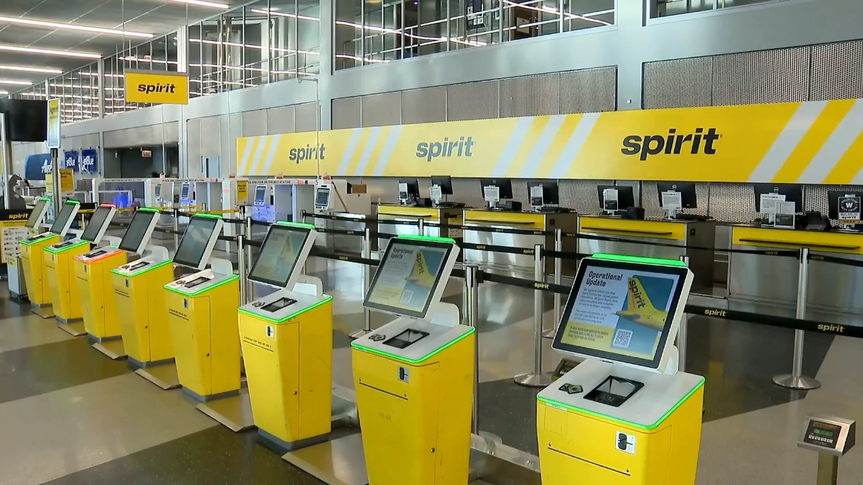 Spirit Airlines shutdown cancels more than a dozen flights at O'Hare Airport
