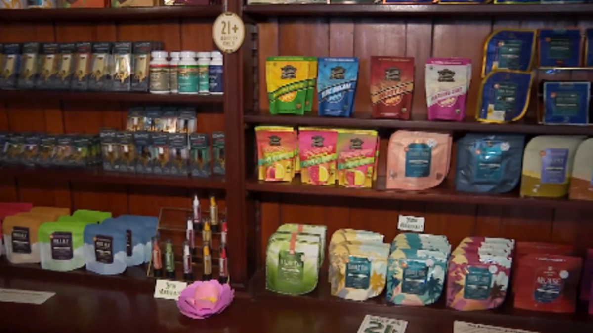 nbcchicago.com - Rose Schmidt - Hemp businesses warn THC limits in Illinois bill could force them to close
