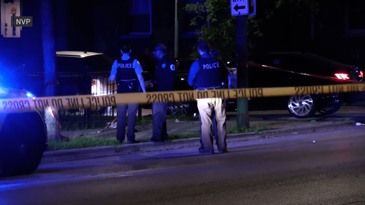 Police questioning person of interest after man fatally shot in South Austin