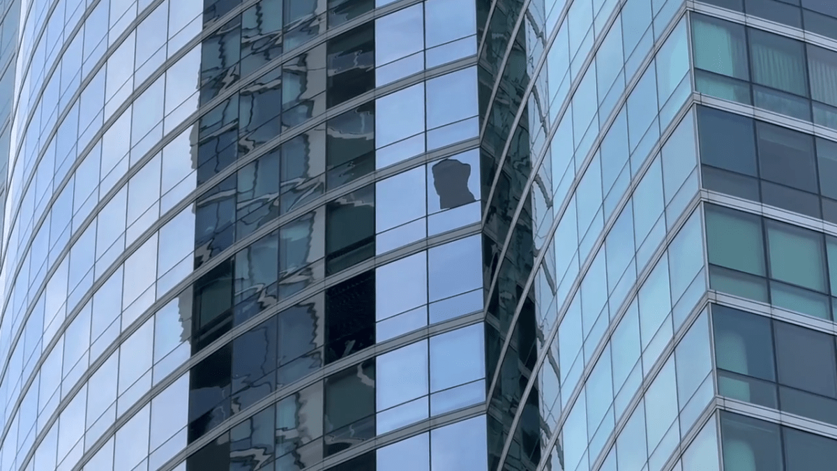 Windows of South Loop high rise shattered during severe storm