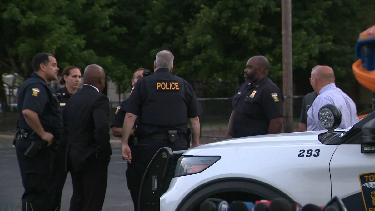 Mass shooting in ‘Little Chicago has Toledo reeling from street gang gunfight Mass shooting in ‘Little Chicago has Toledo reeling from street gang gunfight