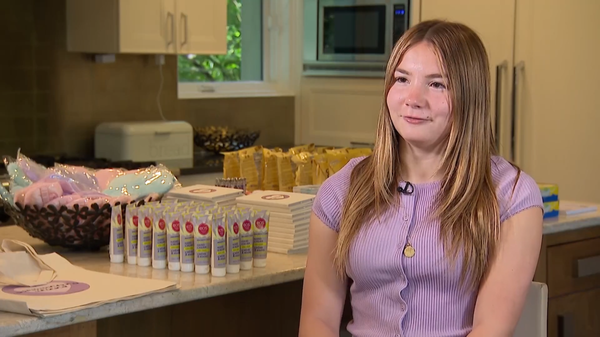 ‘Carrying hope:' High school student lifts cancer patients' spirits with tote bags