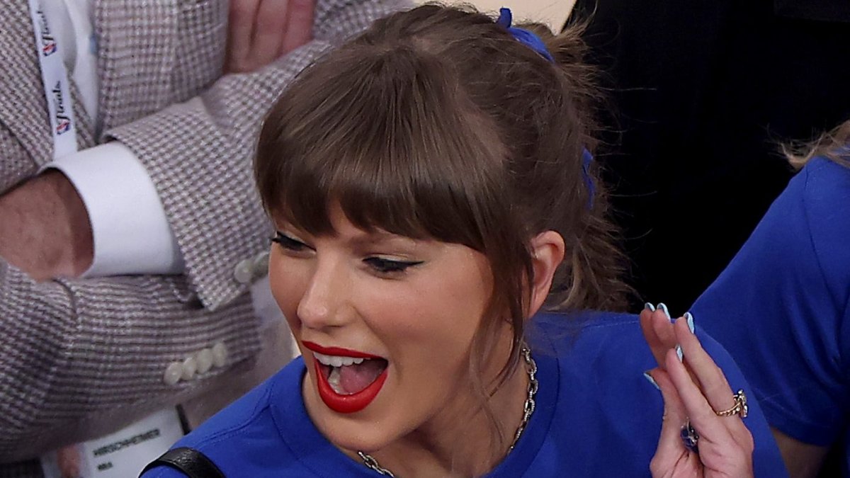Welcome to New York! Taylor Swift attends Game 4 of NBA Finals at Madison Square Garden