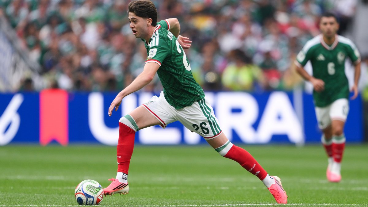Suburban soccer star Brian Gutiérrez hopes to lead Mexico to World Cup glory Suburban soccer star Brian Gutiérrez hopes to lead Mexico to World Cup glory