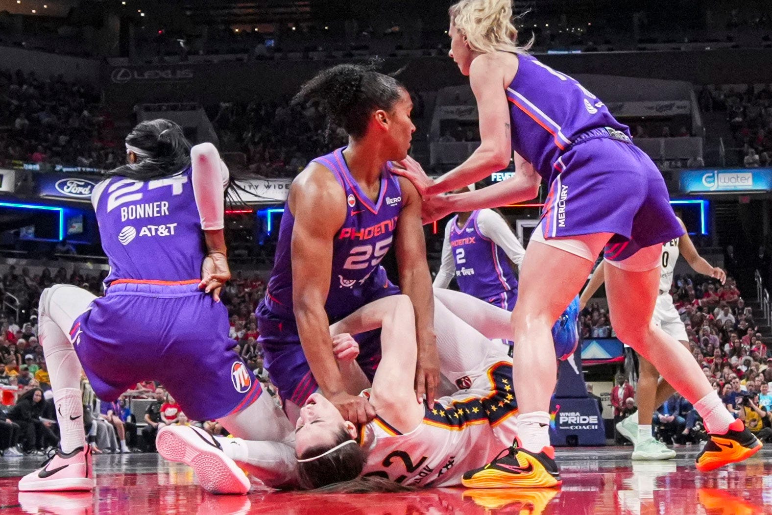 Congress sends letter to WNBA regarding fouls against Caitlin Clark