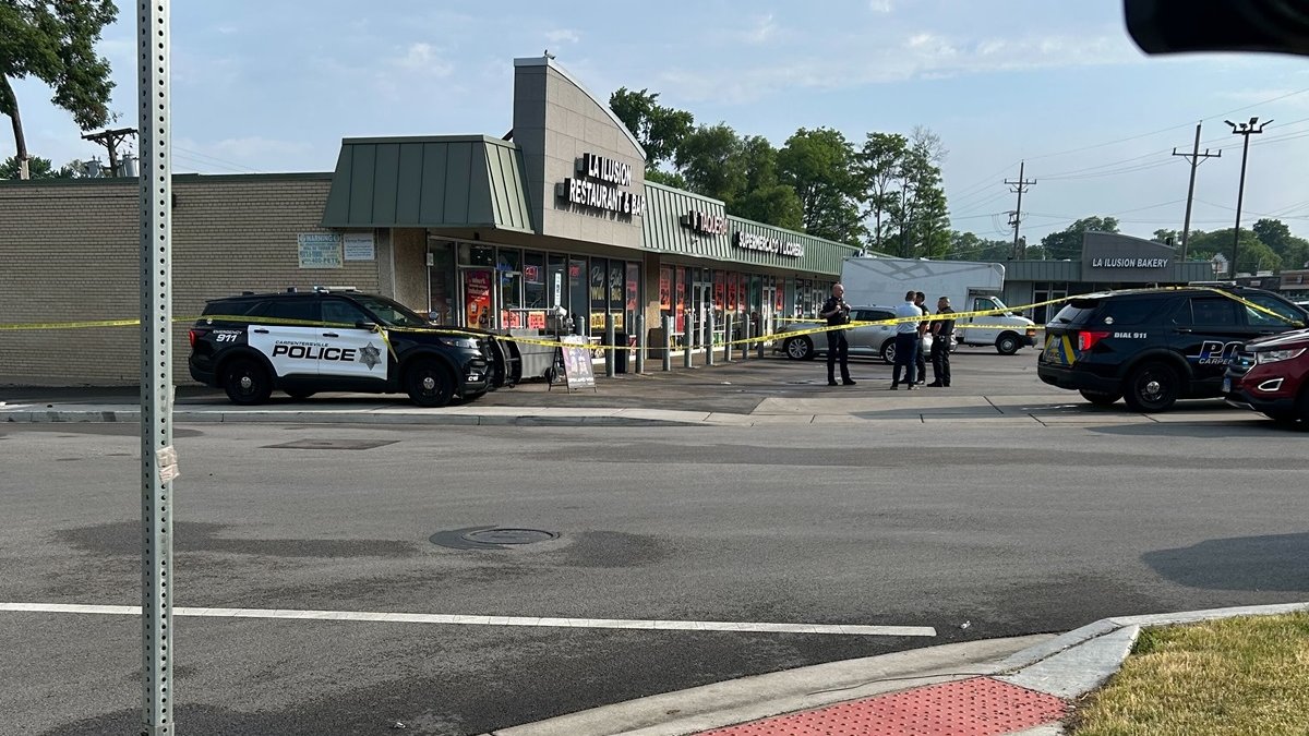 &lsquo;Significant police presence reported in northwest suburban Carpentersville