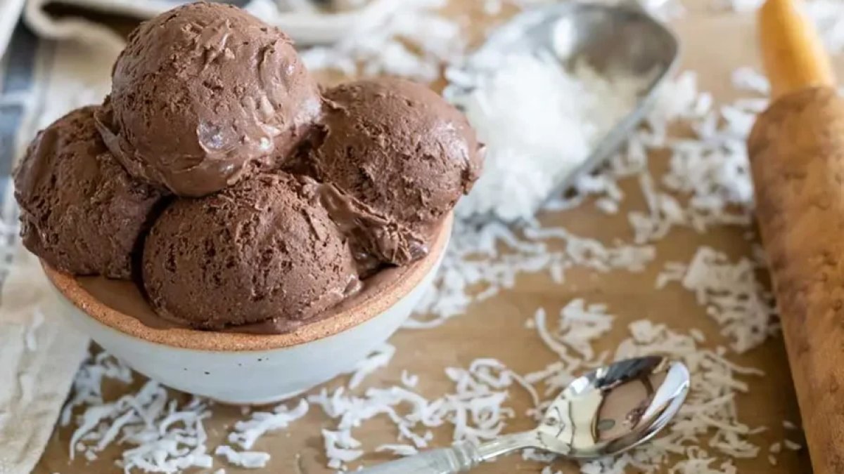 Popular ice cream chain opening first Illinois locations in several Chicago suburbs