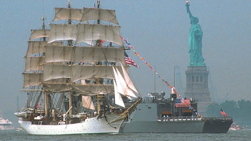 Ships partake in the 2000 OpSail event