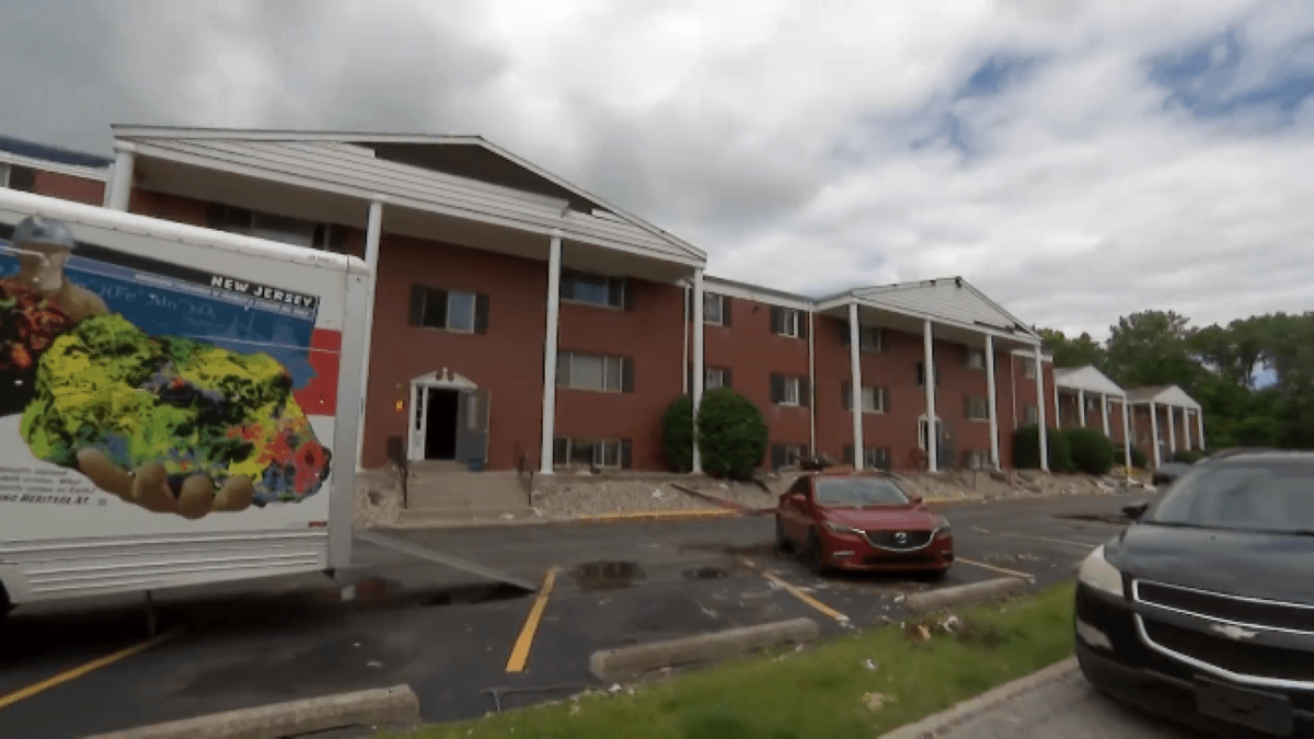 Residents of apartment building damaged in Merrillville tornado move out