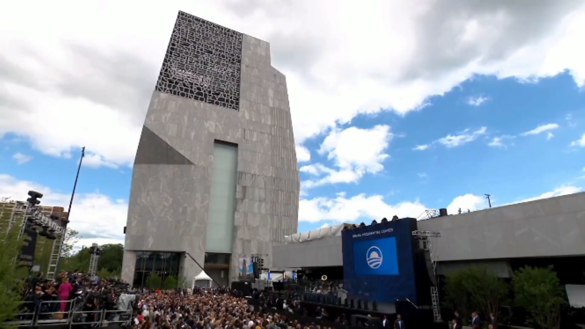 Obama family praises Chicago as presidential center opening brings them home