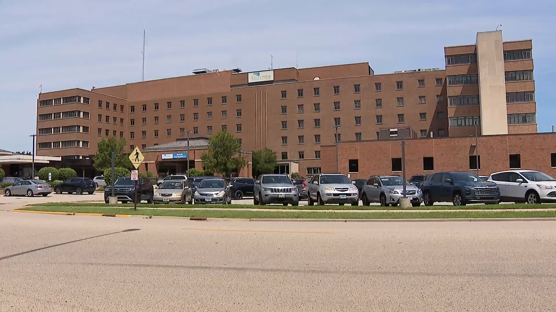nbcchicago.com - Alyssa A. Méndez - Debt and operational problems put Waukegan hospital at risk of closing