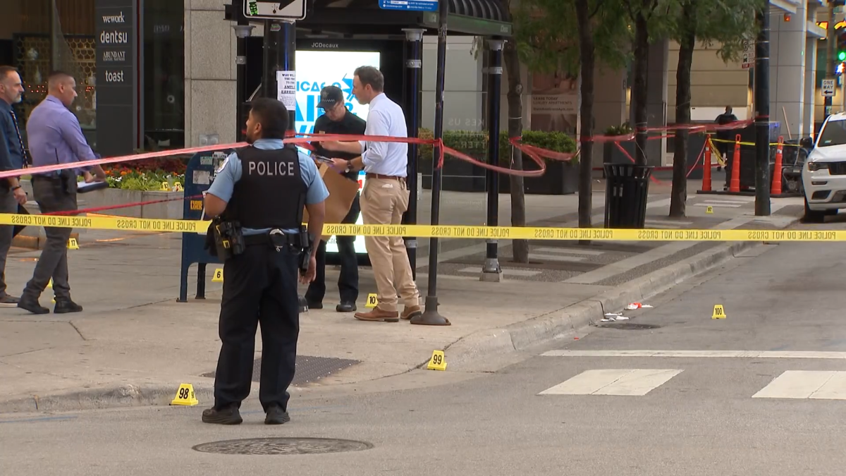 Dozens of shots fired in ‘gang-on-gang' attack in River North that left 1 dead