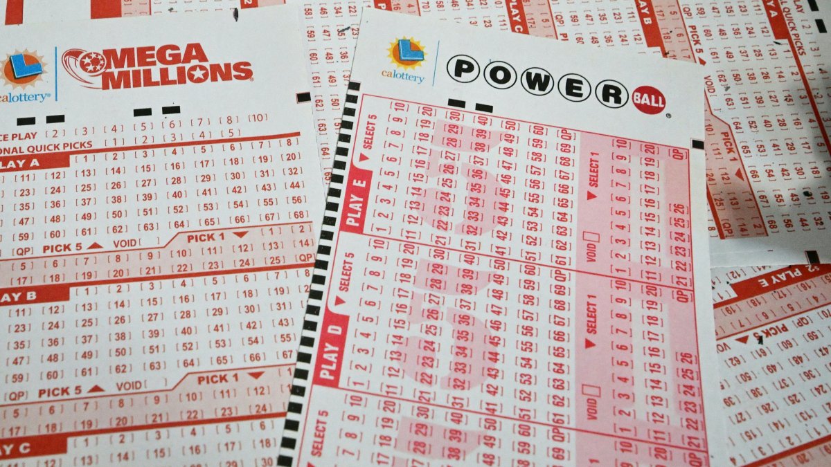 Powerball jackpot balloons to $750 million after no winners Saturday