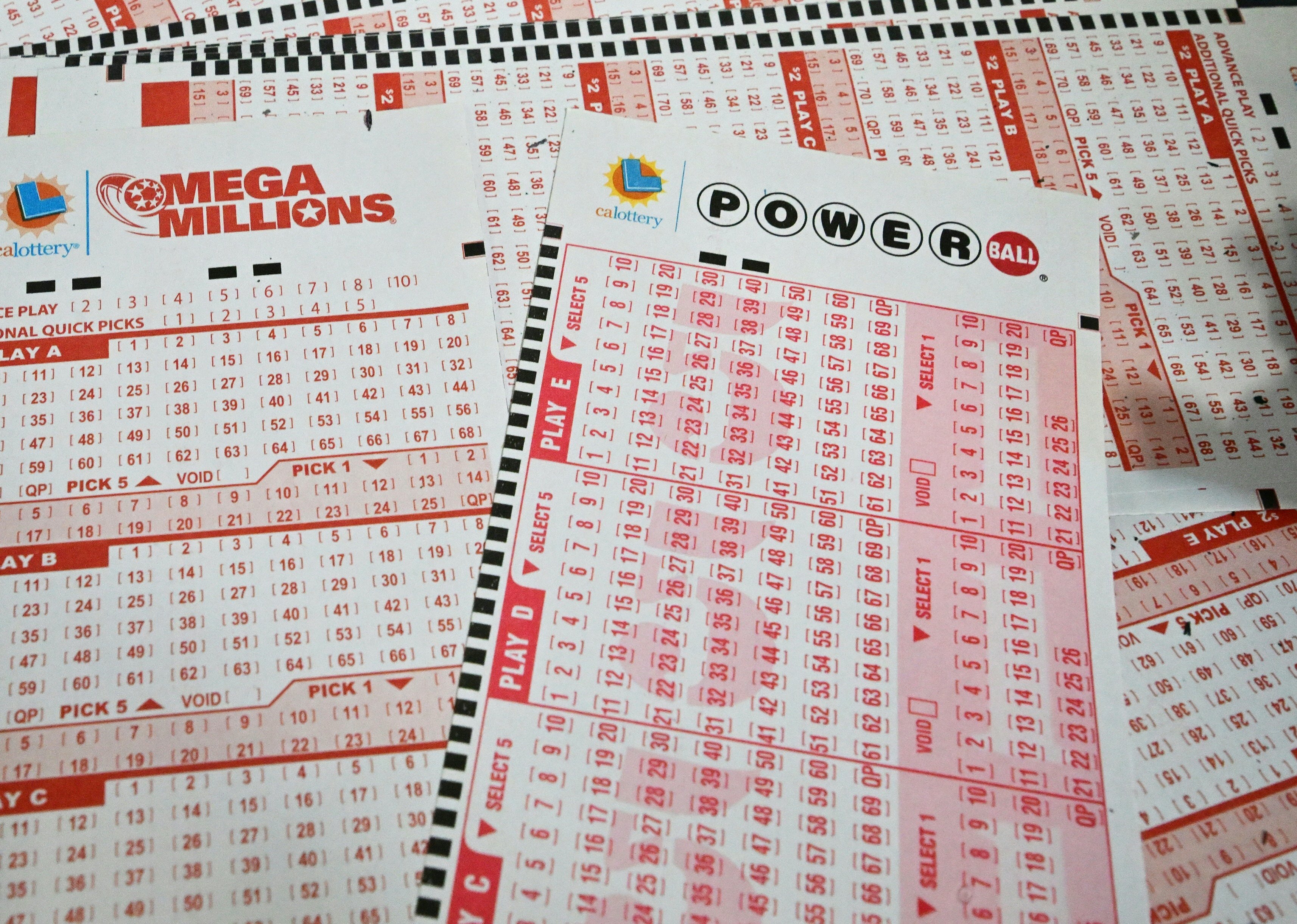 Powerball jackpot balloons to $750 million after no winners Saturday