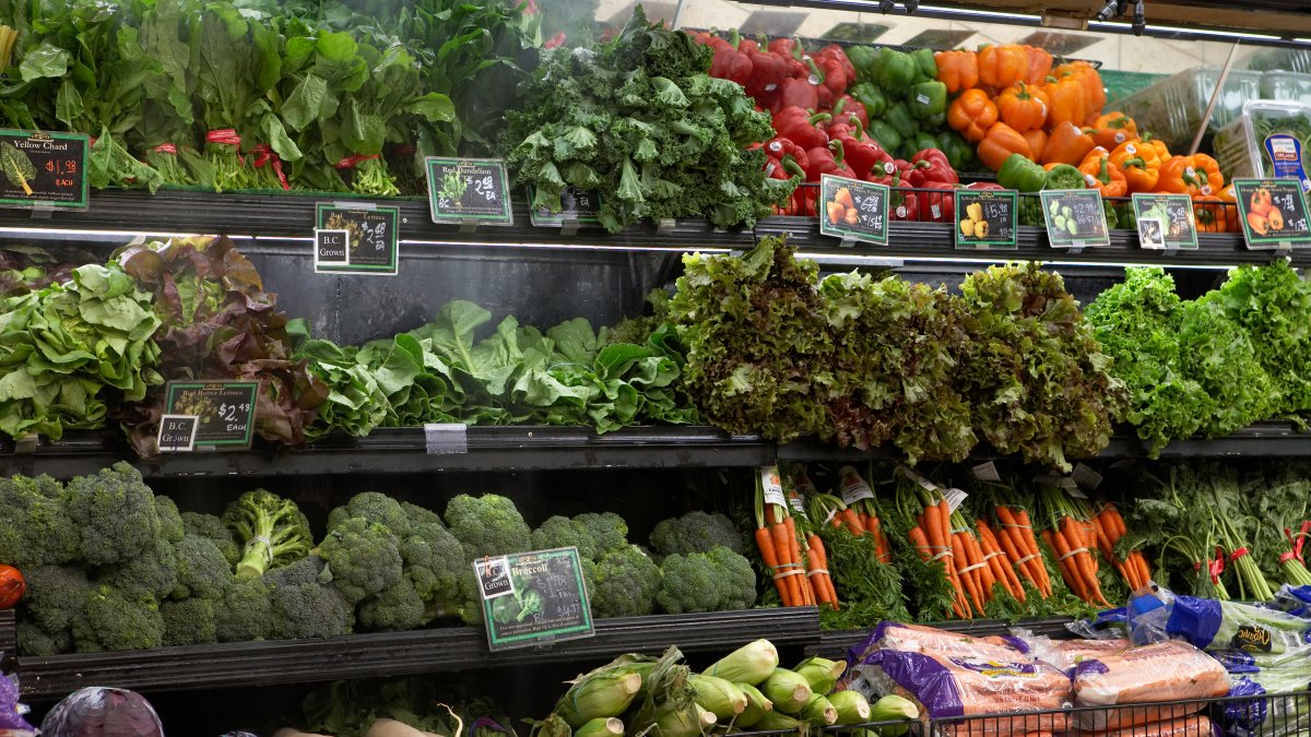 ‘Lettuce or salad greens could be potential source of cyclosporiasis outbreak, health officials say ‘Lettuce or salad greens could be potential source of cyclosporiasis outbreak, health officials say